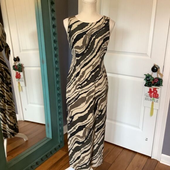 Maggy London Silk Dress ❤️💃👗 - Picture 1 of 6